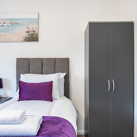Onsitestays - Cosy 2-Bedroom Apartment With Private Entrance & Long Stay Prices Gravesend Dış mekan fotoğraf