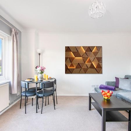 Onsitestays - Cosy 2-Bedroom Apartment With Private Entrance & Long Stay Prices Gravesend Dış mekan fotoğraf