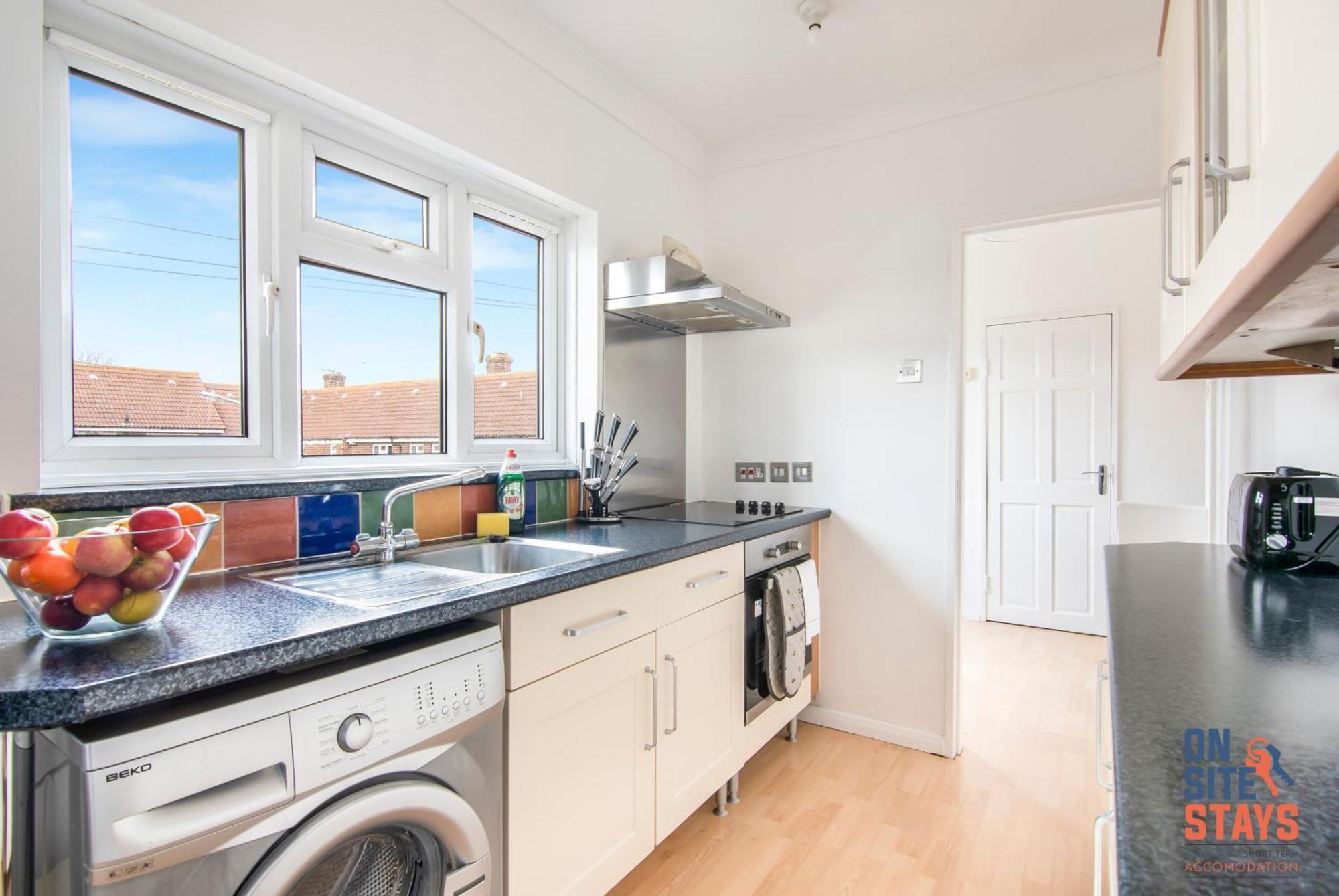 Onsitestays - Cosy 2-Bedroom Apartment With Private Entrance & Long Stay Prices Gravesend Dış mekan fotoğraf