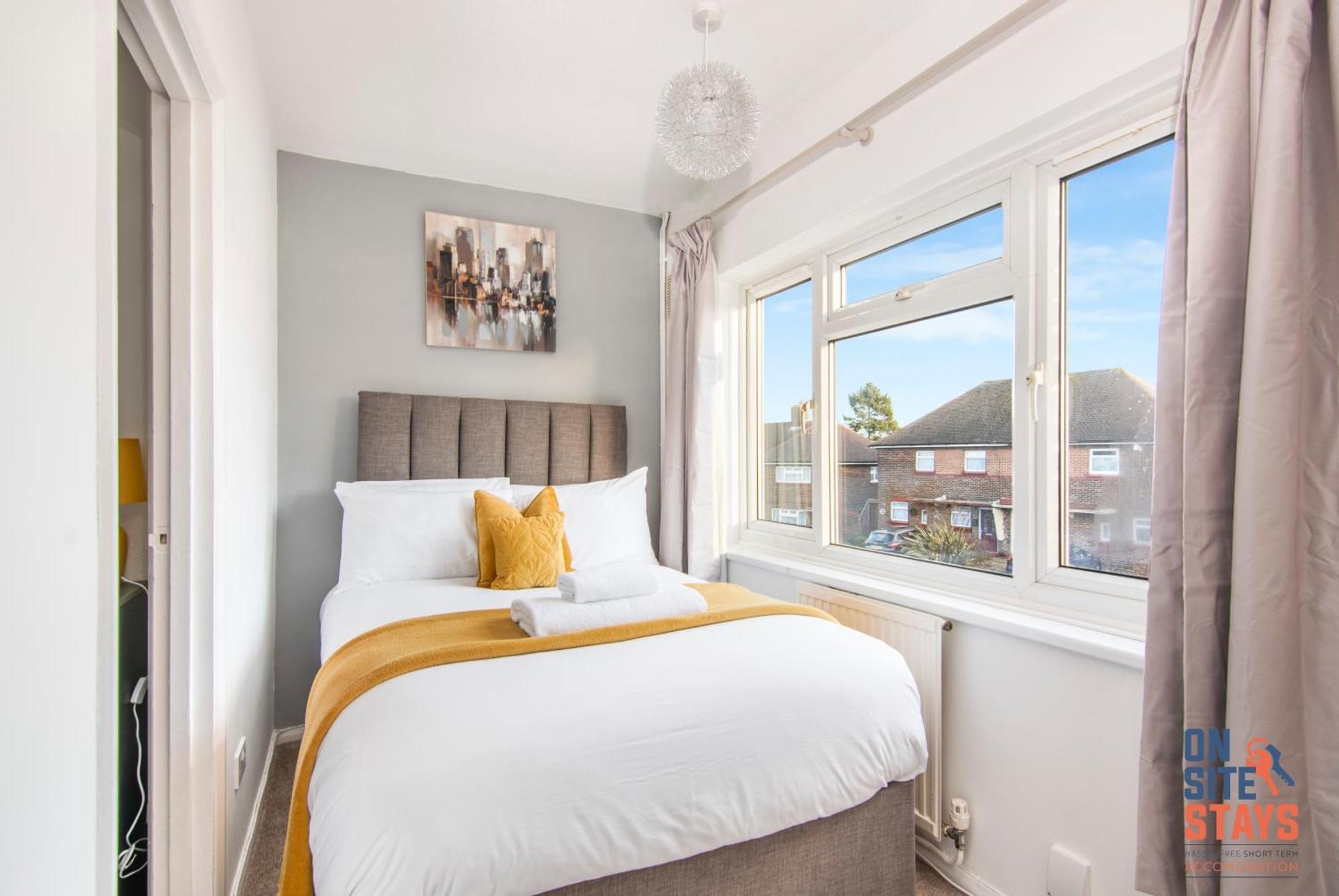 Onsitestays - Cosy 2-Bedroom Apartment With Private Entrance & Long Stay Prices Gravesend Dış mekan fotoğraf